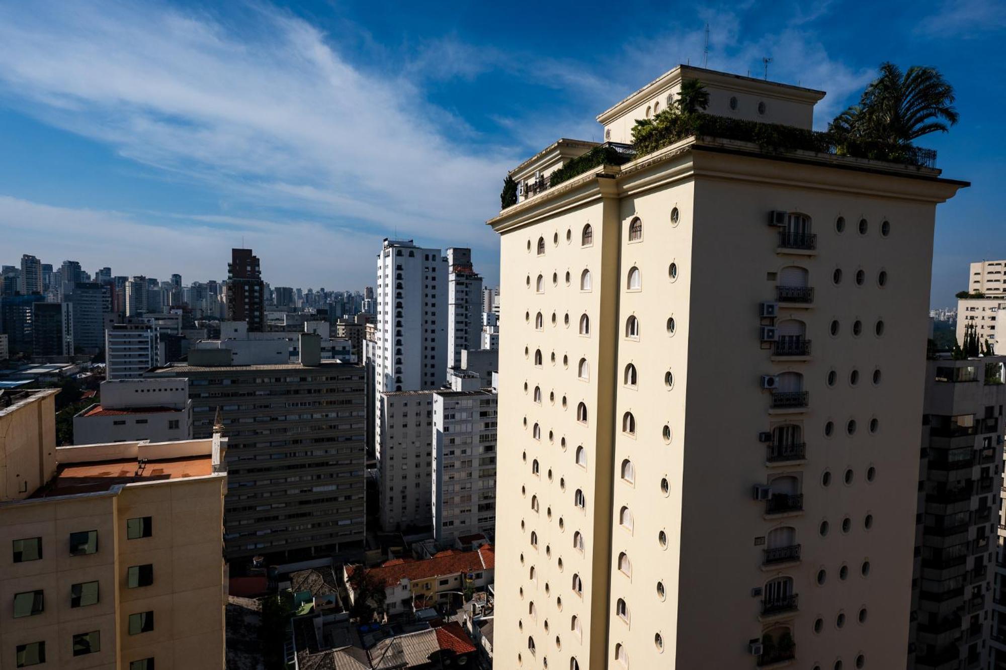 Flat Aconchegante Nos Jardins Com Piscina & Estacionamento Inclusos * São Paulo